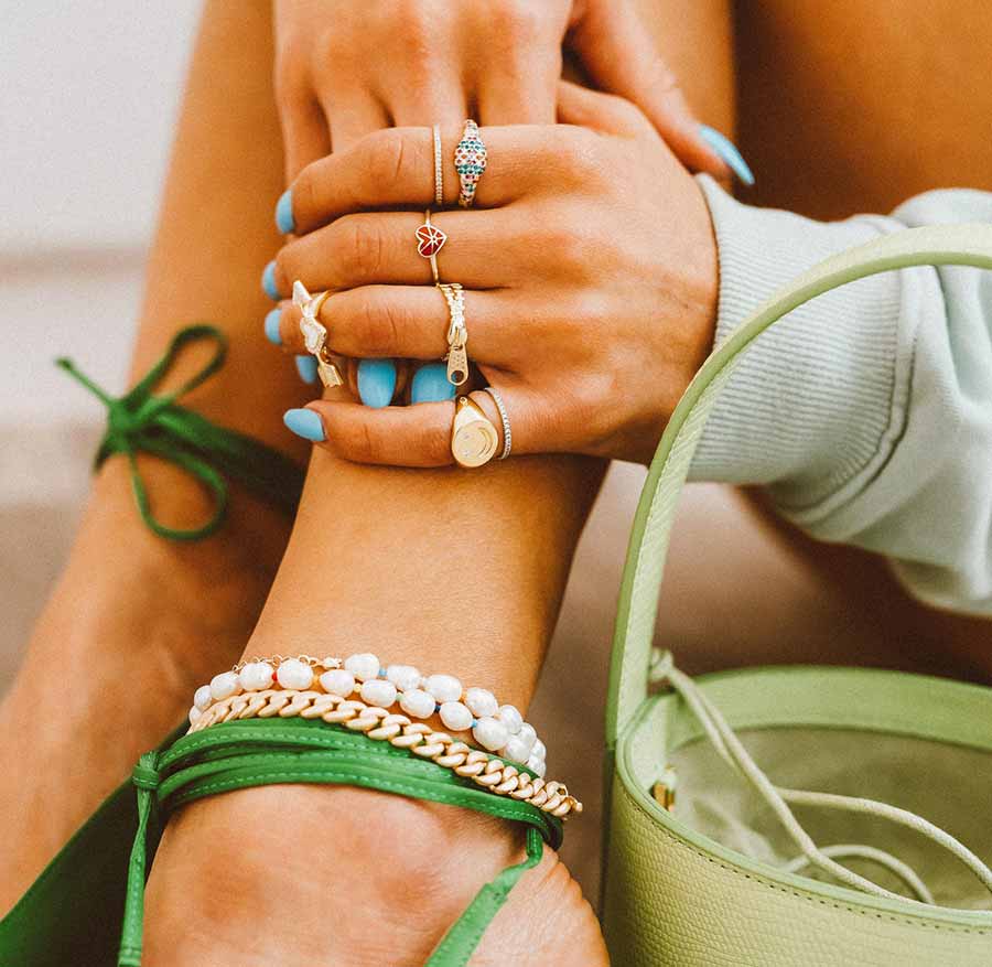  Jewellery and accessories